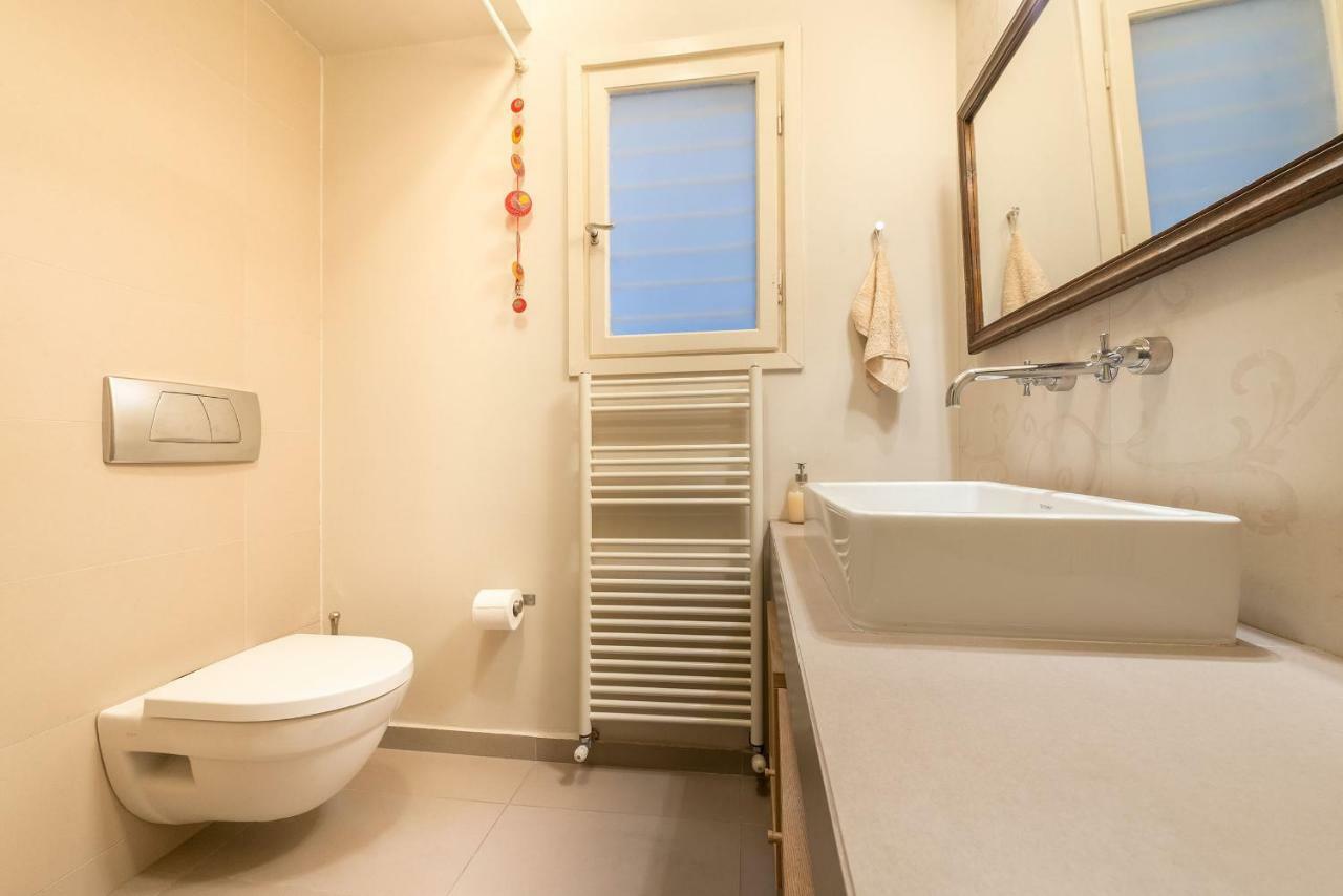 Stylish Flat With Veranda In The Heart Of Athens Atenas Exterior foto